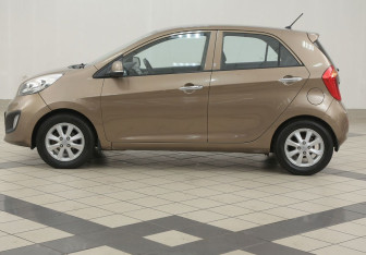 Подержанный автомобиль Kia Picanto 2013 года (7 фото)