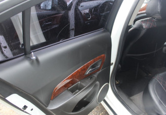 Подержанный автомобиль Chevrolet Cruze Sedan 2012 года (11 фото)