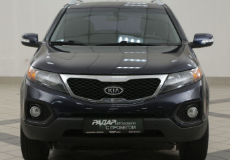 Подержанный автомобиль Kia Sorento 2010 года (6 фото)
