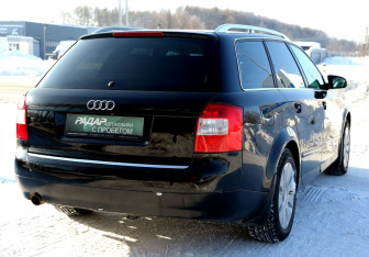 Подержанный автомобиль Audi A4 Wagon 2002 года (6 фото)