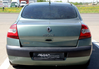 Подержанный автомобиль Renault Megane Sedan 2005 года (5 фото)