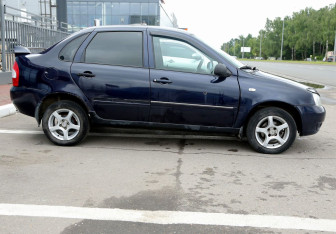 Подержанный автомобиль LADA (ВАЗ) Kalina Sedan 2007 года (7 фото)