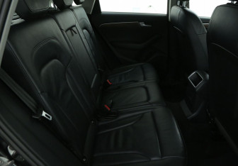 Подержанный автомобиль Audi Q5 2013 года (11 фото)
