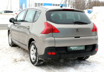 Подержанный автомобиль Peugeot 3008 2011 года (4 фото)