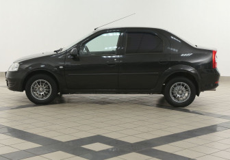 Подержанный автомобиль Renault Logan Sedan 2011 года (7 фото)