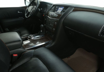 Подержанный автомобиль Nissan Patrol 2011 года (9 фото)