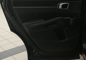 Подержанный автомобиль Kia Sorento 2022 года (20 фото)