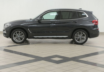 Подержанный автомобиль BMW X3 2018 года (7 фото)