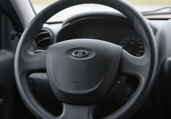 Подержанный автомобиль LADA (ВАЗ) Granta Sedan 2012 года (16 фото)