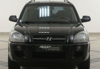 Подержанный автомобиль Hyundai Tucson 2006 года (6 фото)