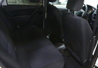 Подержанный автомобиль LADA (ВАЗ) Granta Sedan 2015 года (8 фото)