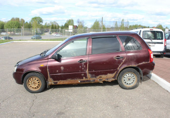 Подержанный автомобиль LADA (ВАЗ) Kalina Wagon 2012 года (4 фото)