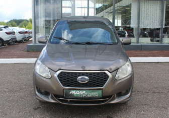 Подержанный автомобиль Datsun on-DO 2015 года (2 фото)