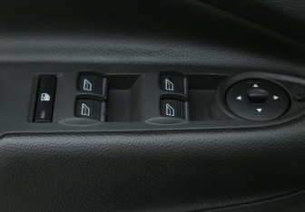 Подержанный автомобиль Ford Kuga 2018 года (19 фото)