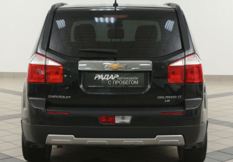 Подержанный автомобиль Chevrolet Orlando 2011 года (3 фото)