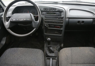 Подержанный автомобиль LADA (ВАЗ) 2115 2005 года (12 фото)