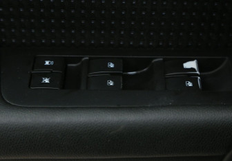 Подержанный автомобиль Chevrolet Captiva 2012 года (18 фото)