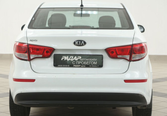 Подержанный автомобиль Kia Rio Sedan 2016 года (3 фото)