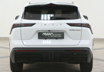 Подержанный автомобиль Jetour Dashing 2023 года (3 фото)