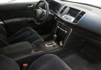 Подержанный автомобиль Nissan Teana 2012 года (6 фото)
