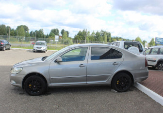 Подержанный автомобиль Skoda Octavia Liftback 2012 года (4 фото)