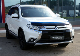 Подержанный автомобиль Mitsubishi Outlander 2018 года (1 фото)