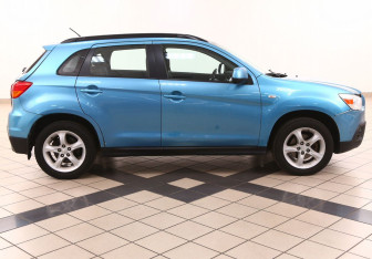 Подержанный автомобиль Mitsubishi ASX 2010 года (2 фото)
