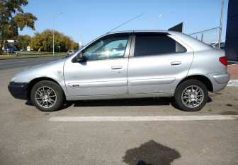 Подержанный автомобиль Citroen Xsara Hatchback 2000 года (8 фото)