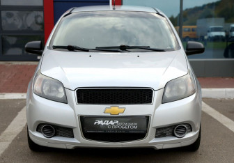 Подержанный автомобиль Chevrolet Aveo Hatchback 2011 года (2 фото)