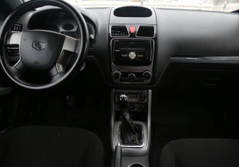 Подержанный автомобиль Geely Emgrand EC7 Sedan 2013 года (12 фото)