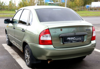 Подержанный автомобиль LADA (ВАЗ) Kalina Sedan 2010 года (4 фото)