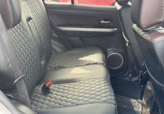 Подержанный автомобиль Suzuki Grand Vitara 2007 года (11 фото)