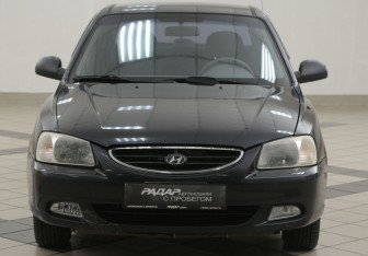 Подержанный автомобиль Hyundai Accent Sedan 2008 года (6 фото)