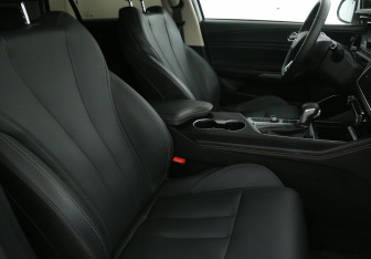Подержанный автомобиль Omoda S5 2024 года (10 фото)