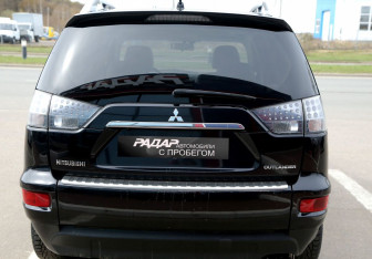 Подержанный автомобиль Mitsubishi Outlander 2010 года (5 фото)