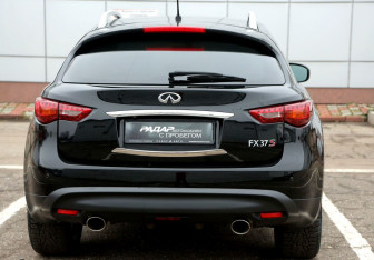 Подержанный автомобиль Infiniti FX 2012 года (5 фото)