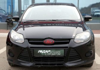 Подержанный автомобиль Ford Focus Hatchback 2011 года (2 фото)