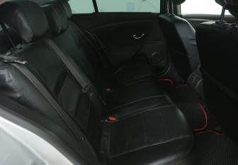 Подержанный автомобиль Renault Fluence 2012 года (11 фото)
