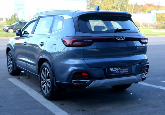 Подержанный автомобиль Chery Tiggo 8 2021 года (4 фото)