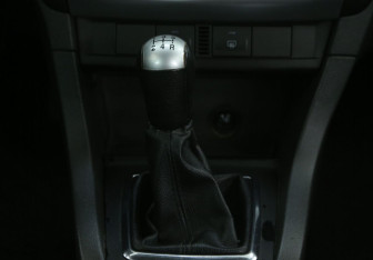 Подержанный автомобиль Ford Focus Sedan 2006 года (13 фото)