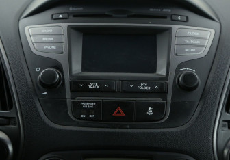 Подержанный автомобиль Hyundai ix35 2014 года (13 фото)