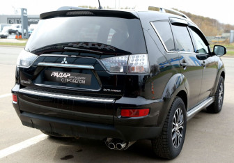 Подержанный автомобиль Mitsubishi Outlander 2010 года (6 фото)