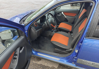 Подержанный автомобиль LADA (ВАЗ) Kalina Wagon 2017 года (13 фото)