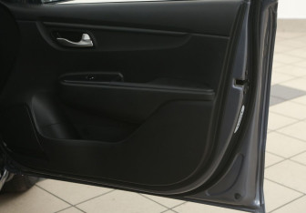 Подержанный автомобиль Kia Rio Sedan 2019 года (19 фото)