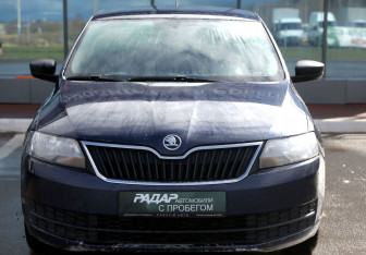 Подержанный автомобиль Skoda Rapid Liftback 2017 года (2 фото)