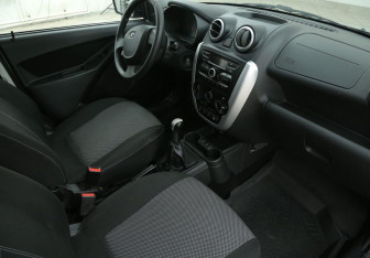 Подержанный автомобиль LADA (ВАЗ) Granta Liftback 2018 года (9 фото)