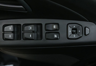 Подержанный автомобиль Hyundai ix35 2014 года (17 фото)