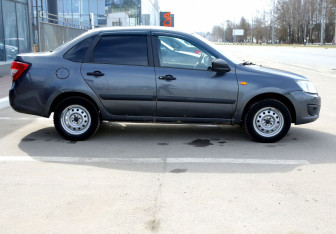 Подержанный автомобиль LADA (ВАЗ) Granta Sedan 2016 года (7 фото)
