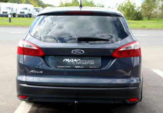 Подержанный автомобиль Ford Focus Wagon 2012 года (5 фото)