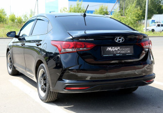 Подержанный автомобиль Hyundai Solaris Sedan 2021 года (4 фото)